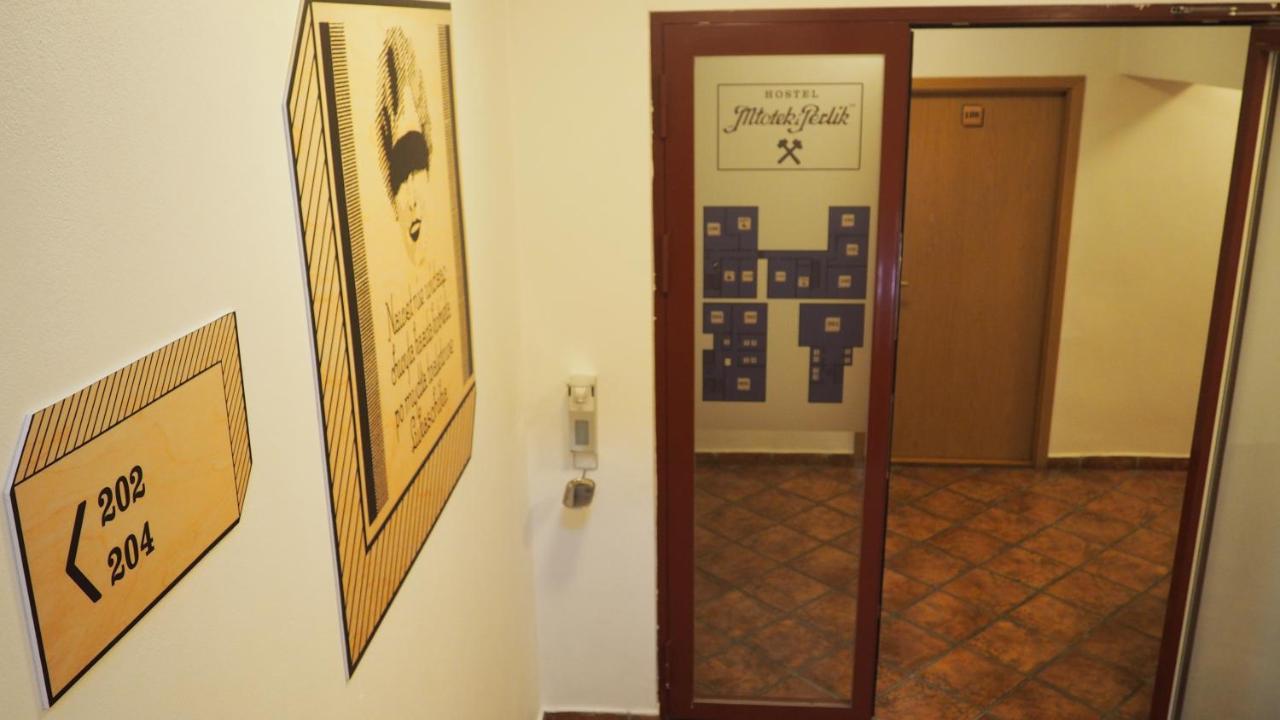 Hostel Mlotek I Perlik ทานอฟสเก กูเร ภายนอก รูปภาพ